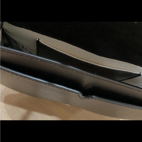 ba&sh shoulder bag with 2 removable strap attachments. Never used. New condition - Picture 9 of 12